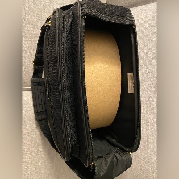 Samsonite Shoulder Tote (brand new) - Picture 5 of 5